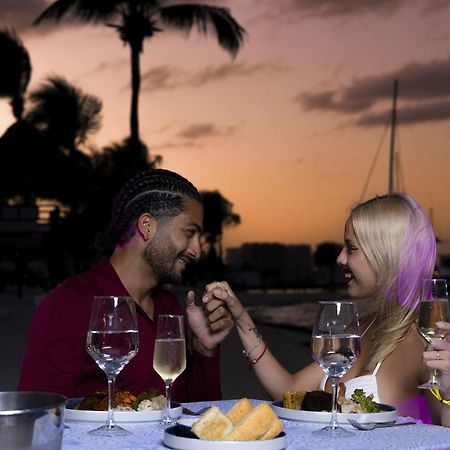 Temptation At The Tower Cancun Resort (Adults Only) Exterior photo