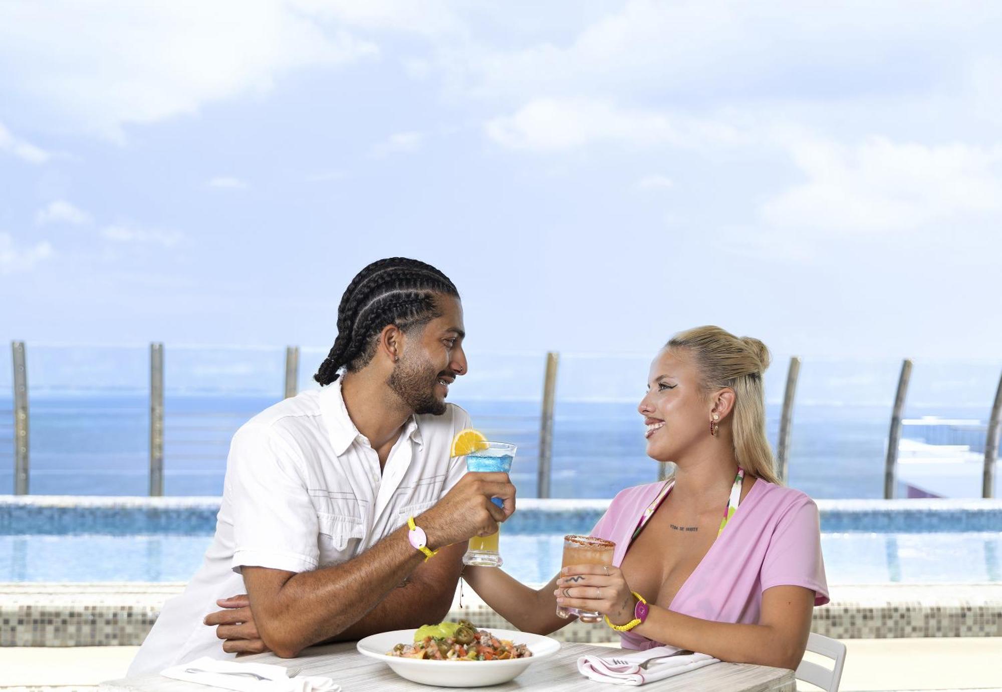 Temptation At The Tower Cancun Resort (Adults Only) Exterior photo