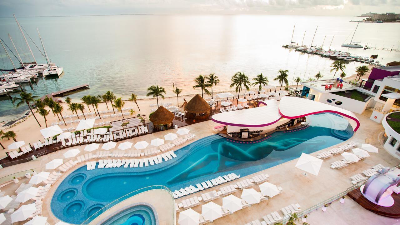 Temptation At The Tower Cancun Resort (Adults Only) Exterior photo