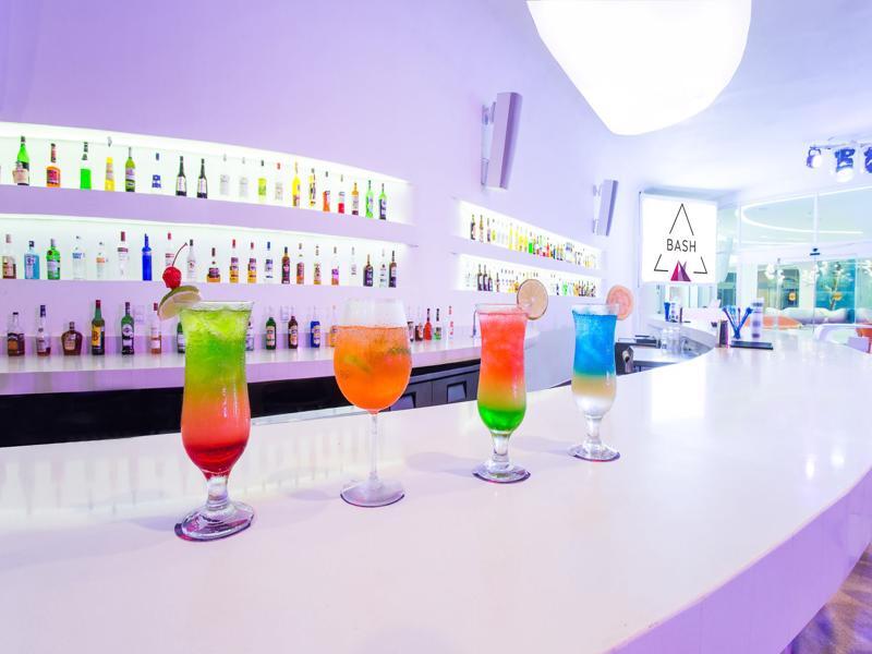 Temptation At The Tower Cancun Resort (Adults Only) Exterior photo